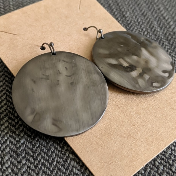 Round Gray Earrings - Picture 2 of 2